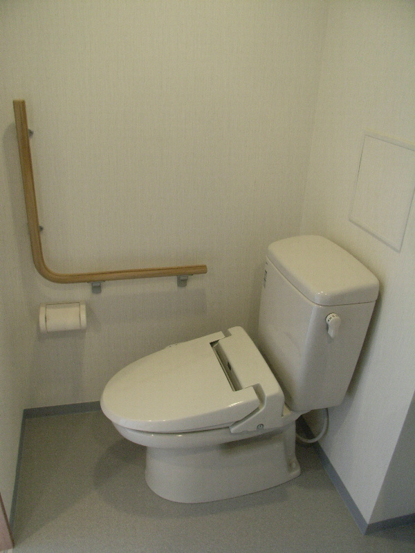 こもれび東神田 Ｌ型手すり付 温水洗浄付暖房便座